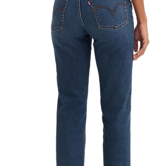 Levi’s Women’s Wedgie Straight Jeans - Picture 2 of 4